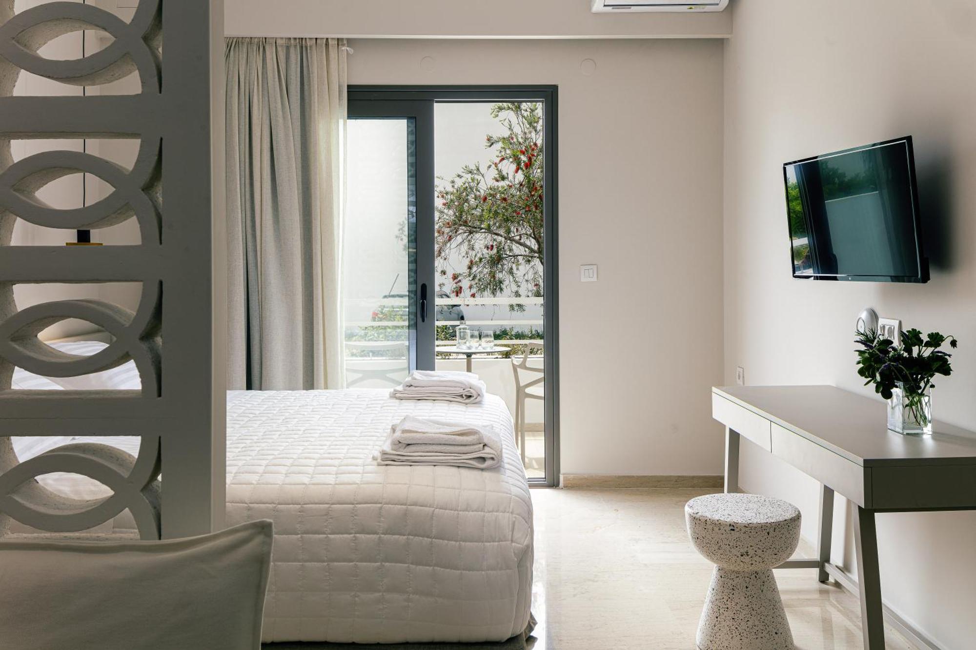 Ariadne Suites Плакиас Экстерьер фото