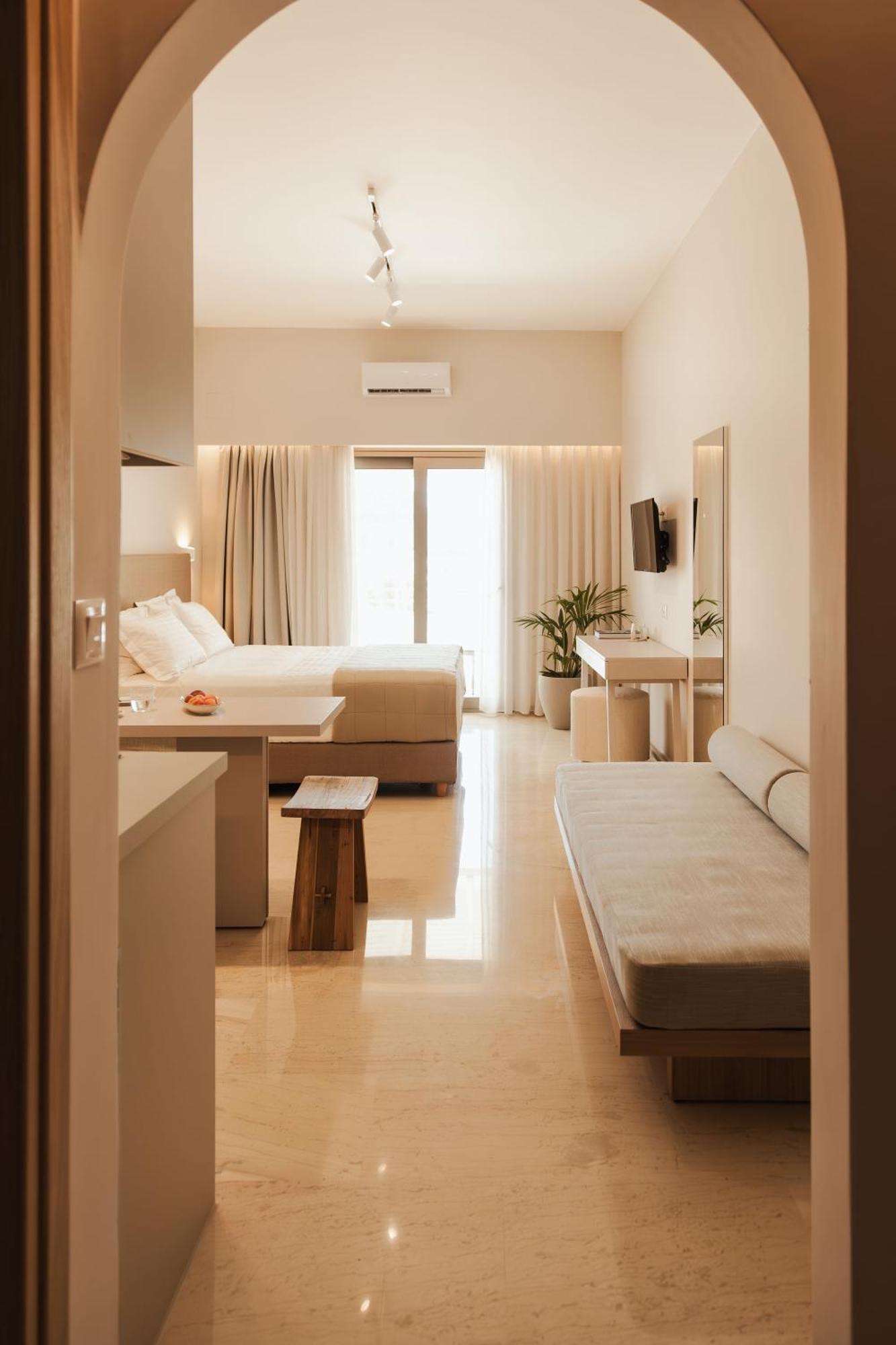 Ariadne Suites Плакиас Номер фото