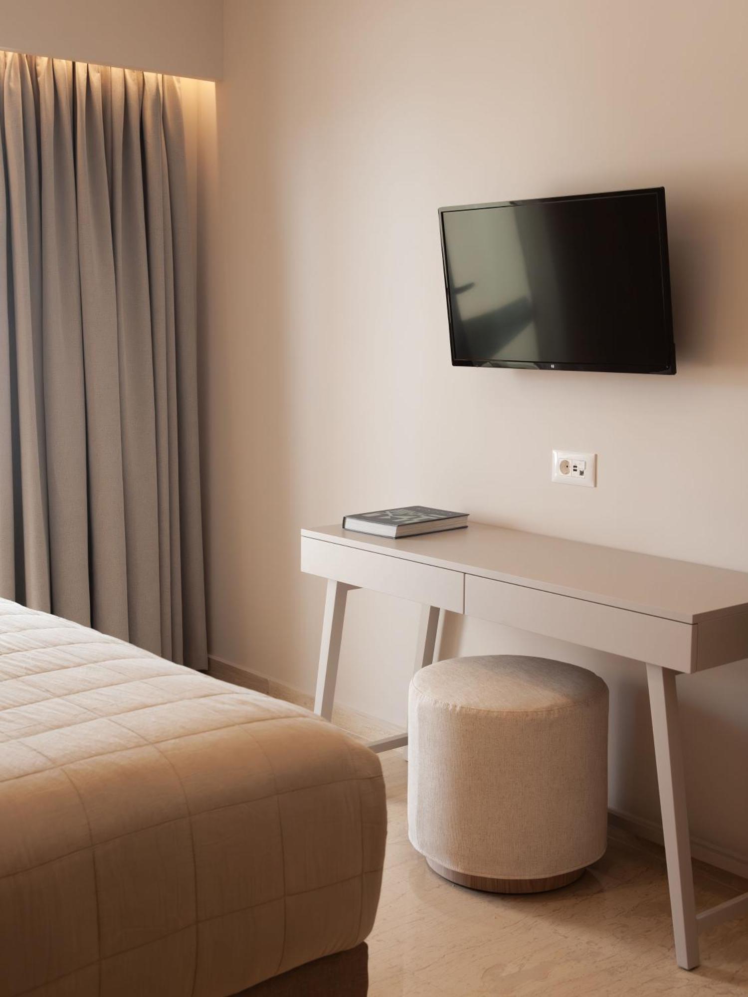 Ariadne Suites Плакиас Номер фото
